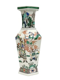 A FAMILLE VERTE (WUCAI) SQUARE FIGURE VASE