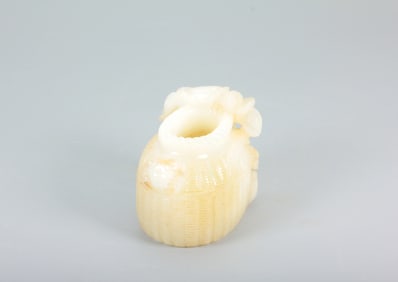 A JADE FISH-BASKET-SHAPED WATERPOT