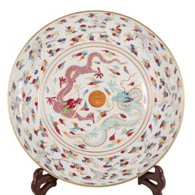 A BIG FAMILLE ROSE DOUBLE-DRAGON LONGEVITY CRANE LOTUS SHAPED DISH