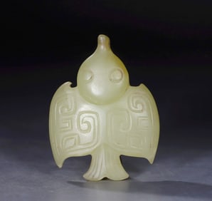 A JADE FLYING BIRD