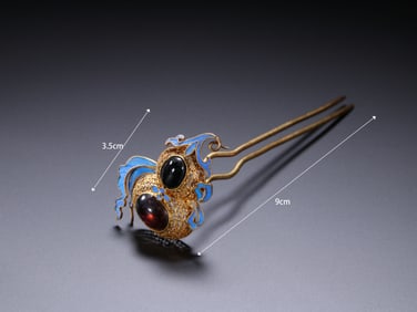 Gilt Silver Inlaid Blue Feather and Gem Stone Carved Flower Pattern Hairpin