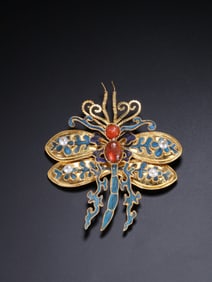 Gilt Silver Inlaid Blue Feather and White Pearl & Gem Stone Carved Butterfly Pattern Brooch