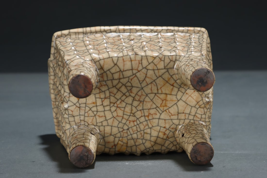 Ge Ware Double Ears Porcelain Ding - 7