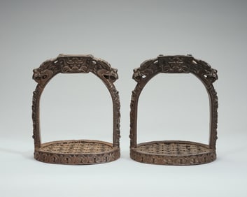 Pair of Bronze Carved Dragon Pattern Saddle