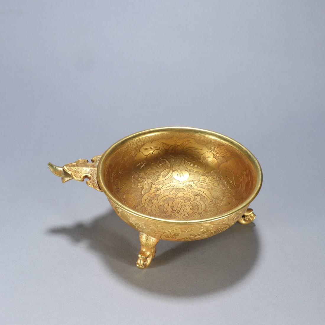 Gilt Bronze Carved Flower Pattern Cup - 3