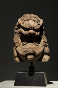 Nan Wood Carved Lion Shape Figure