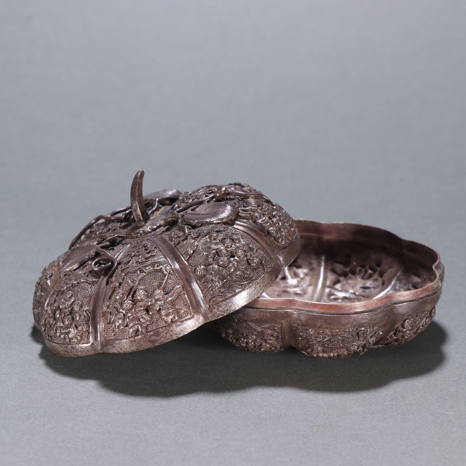 Silver Carved Playing Children Pattern Lid Box - 5