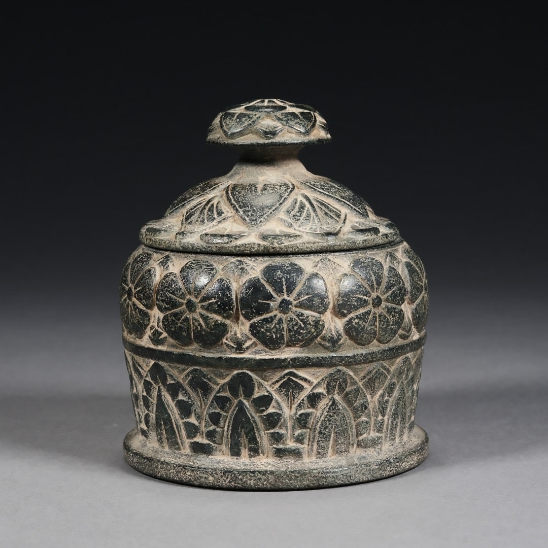 Black Stone Carved Flower Pattern Vase - 2