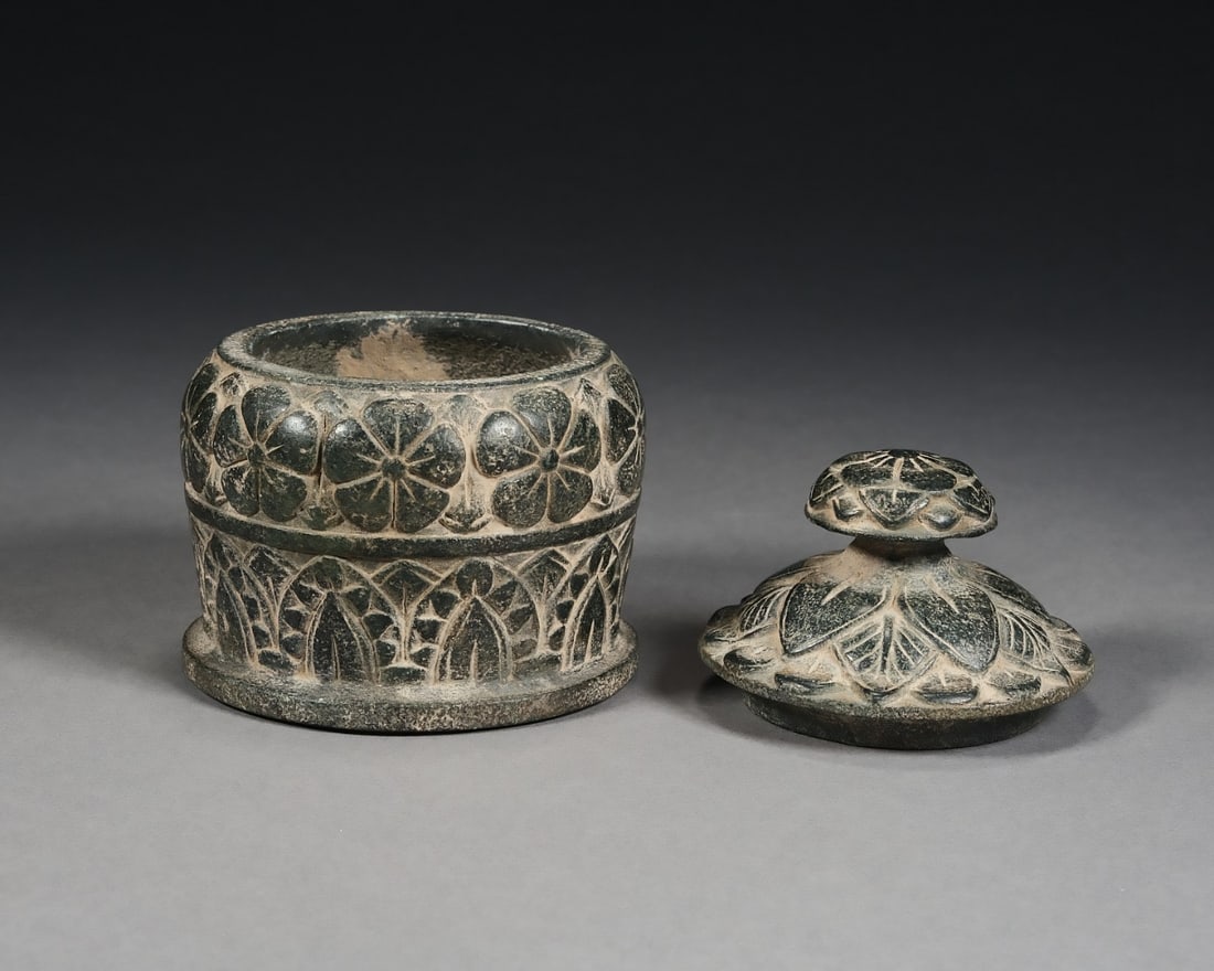 Black Stone Carved Flower Pattern Vase - 4