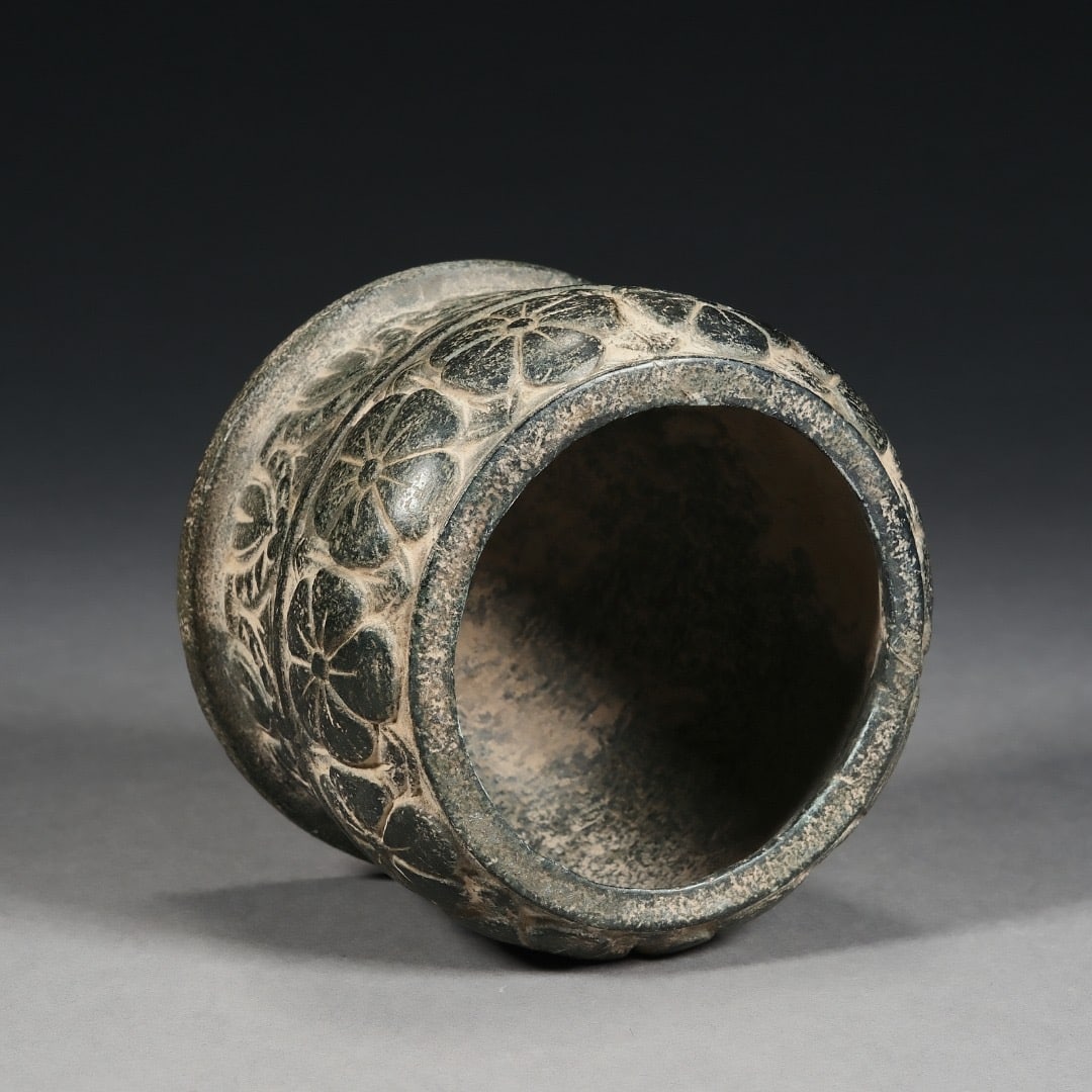 Black Stone Carved Flower Pattern Vase - 6