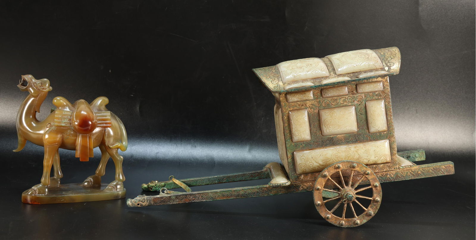 Gilt Bronze Inlaid Jade Carved Flower and Bird Pattern Carriage and Agate Carved Horse Shape Figure (1 of 20)