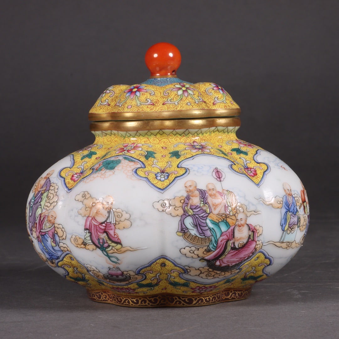 Famille Rose Arhat Story Pattern Porcelain Lid Pot: Famille Rose Arhat Story Pattern Porcelain Lid Pot (10 x 6cm)
