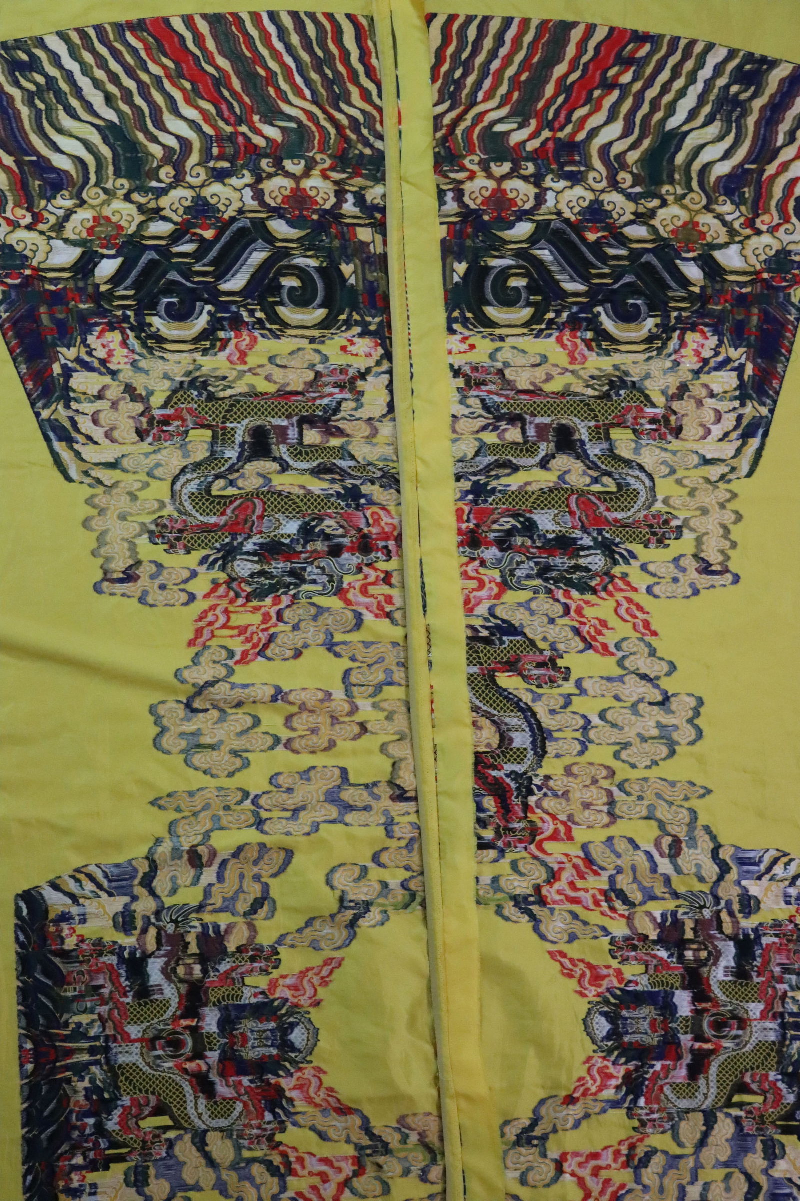 Silk Cloud and Dragon Pattern Embroidery Cloth - 14