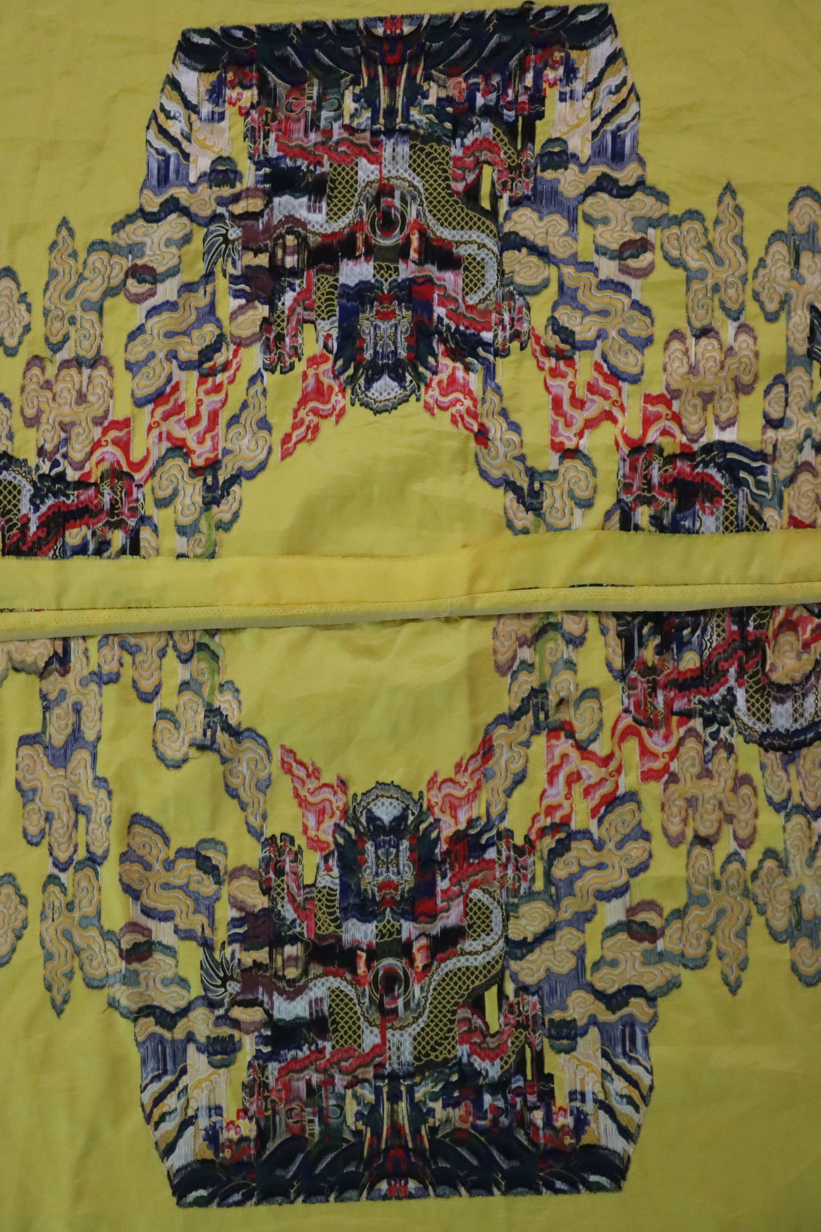 Silk Cloud and Dragon Pattern Embroidery Cloth - 15