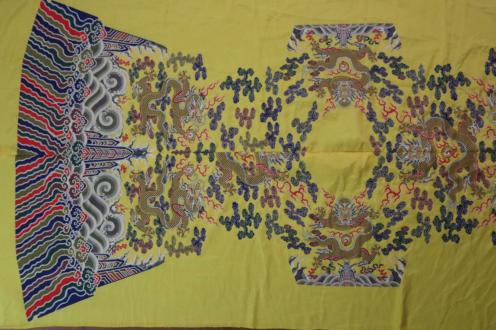 Silk Cloud and Dragon Pattern Embroidery Cloth - 4