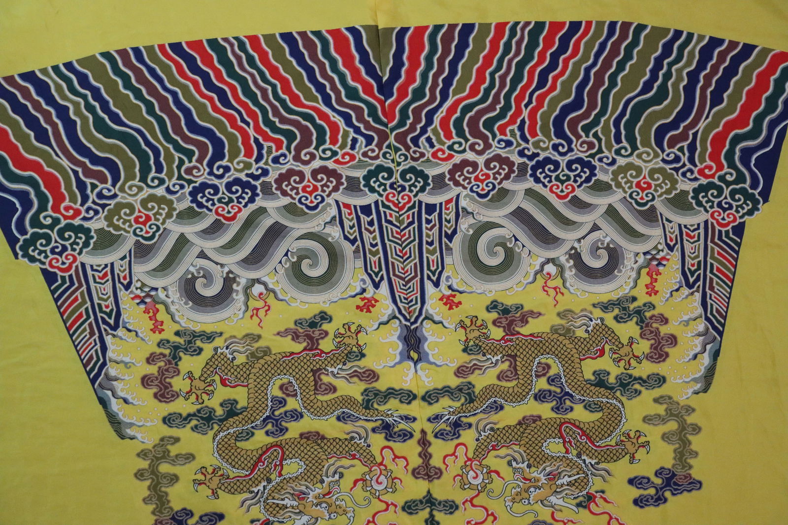 Silk Cloud and Dragon Pattern Embroidery Cloth - 7