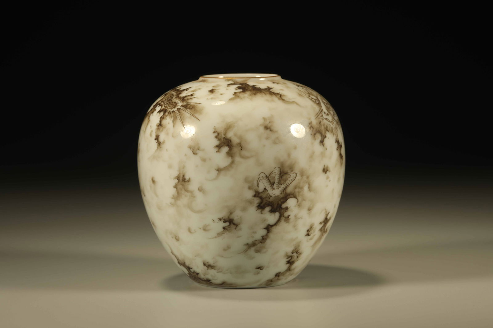 Ink Colored Dragon Pattern Porcelain Pot - 4