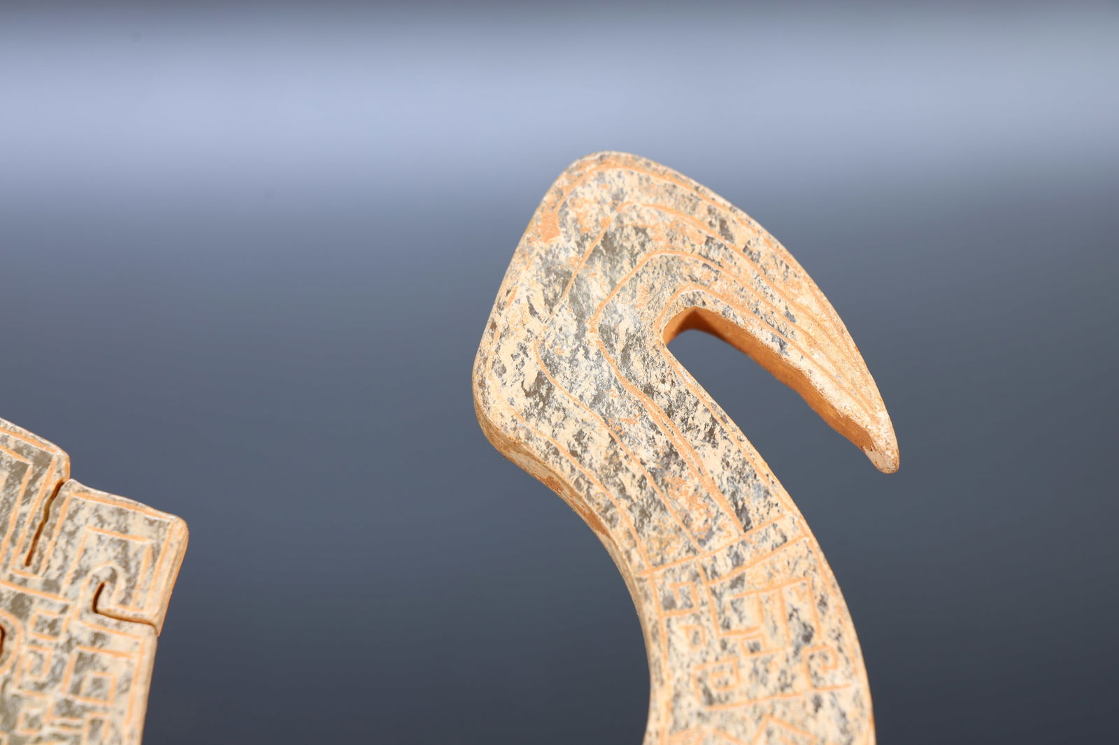 Jade Carved Cloud Pattern Dragon Shape Bi - 4