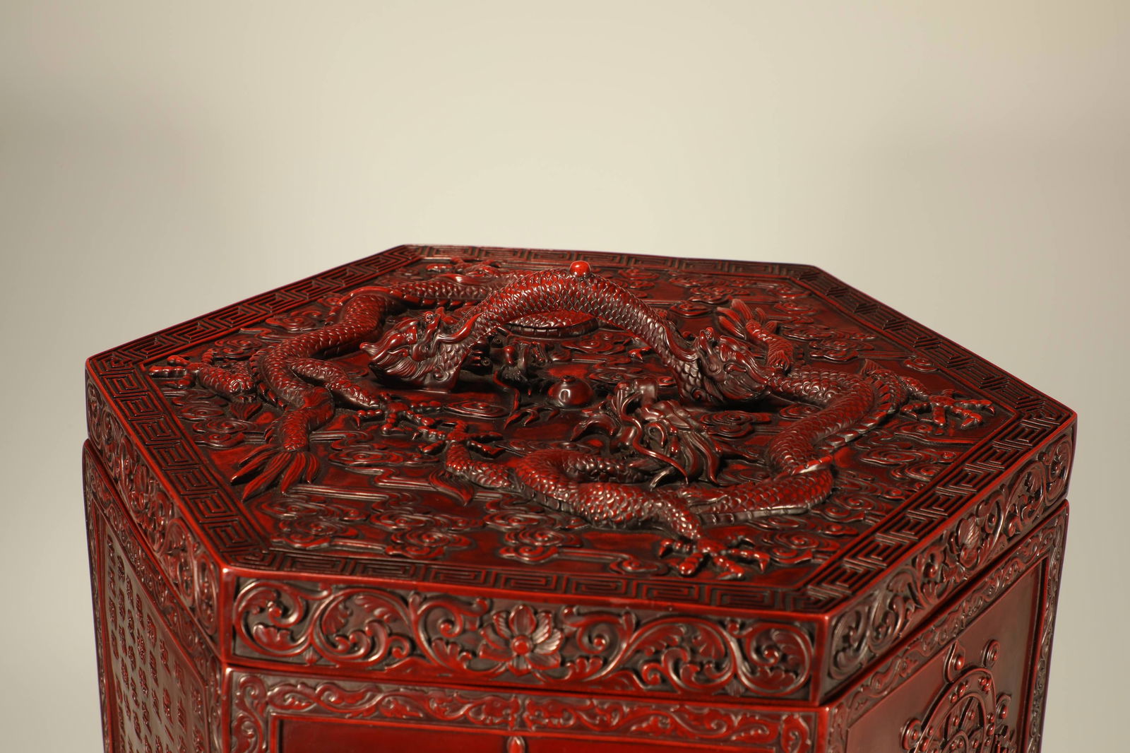 Lacquerware Red Carved Eight Treasure Pattern Lid Pot - 2