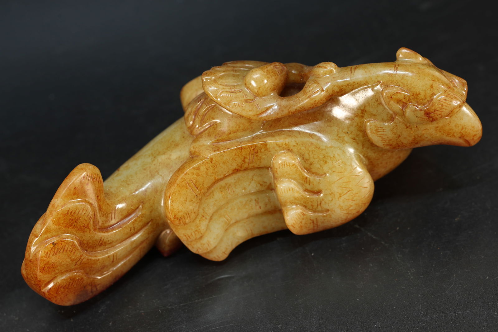 Jade Carved Bird Shape Ornament: Jade Carved Bird Shape Ornament (14 x 7.5 x 6cm)