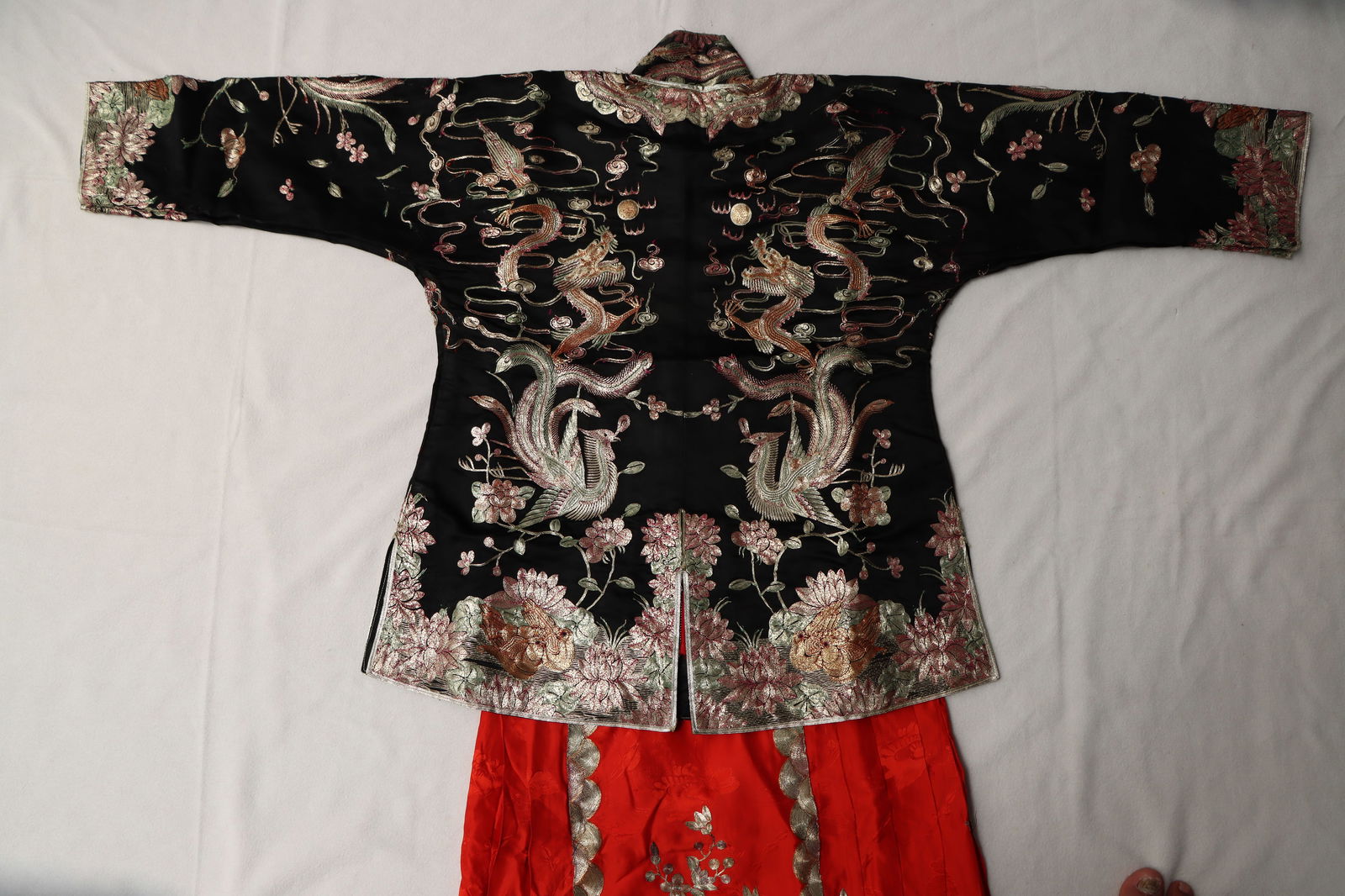 Silk Embroidery Flower and Phoenix Pattern Clothes - 6
