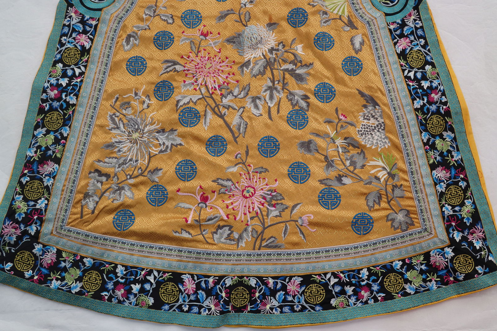 Silk Embroidery Flower Pattern Clothes - 6