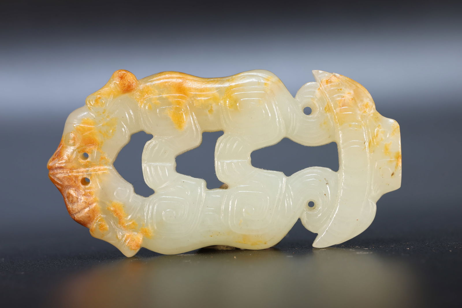 Jade Carved Tiger Shape Ornament: Jade Carved Tiger Shape Ornament (7.5 x 4 x 1cm)