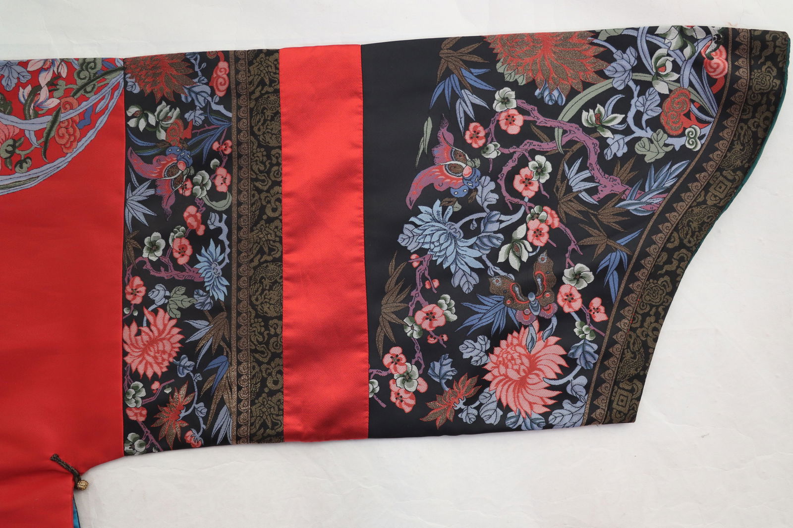 Silk Embroidery Flower Pattern Clothes - 10