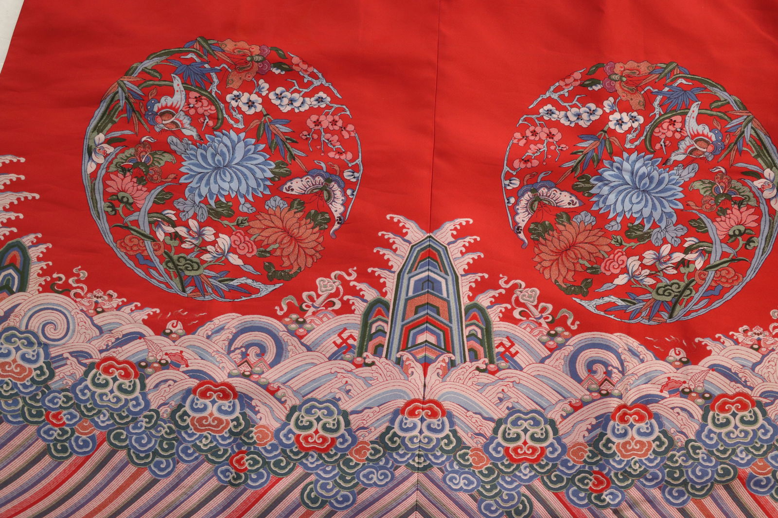 Silk Embroidery Flower Pattern Clothes - 2
