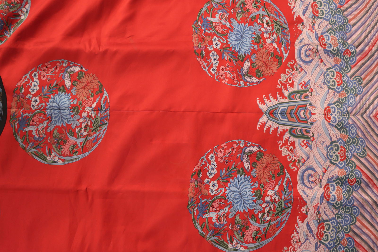 Silk Embroidery Flower Pattern Clothes - 3