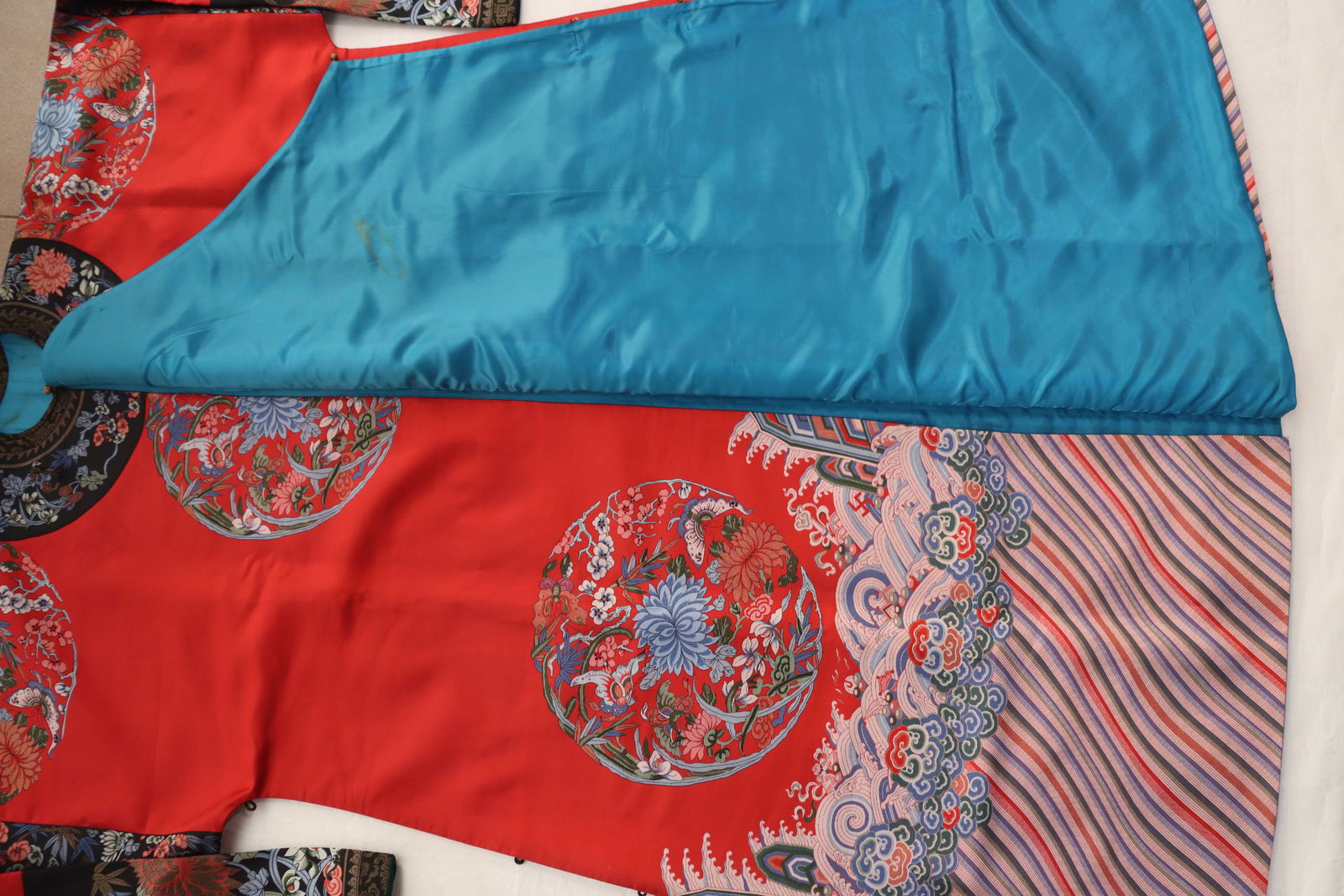 Silk Embroidery Flower Pattern Clothes - 8