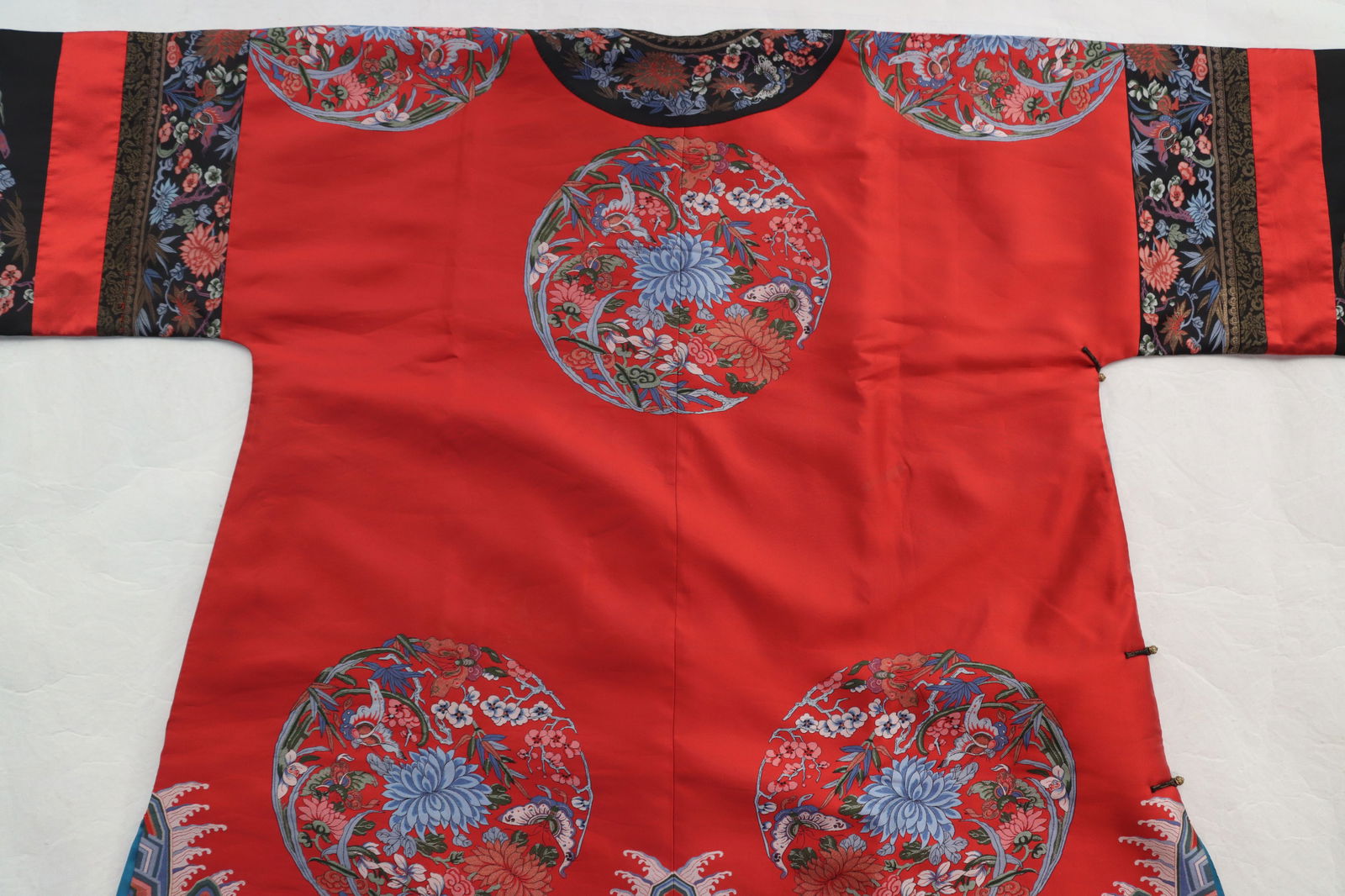 Silk Embroidery Flower Pattern Clothes - 9