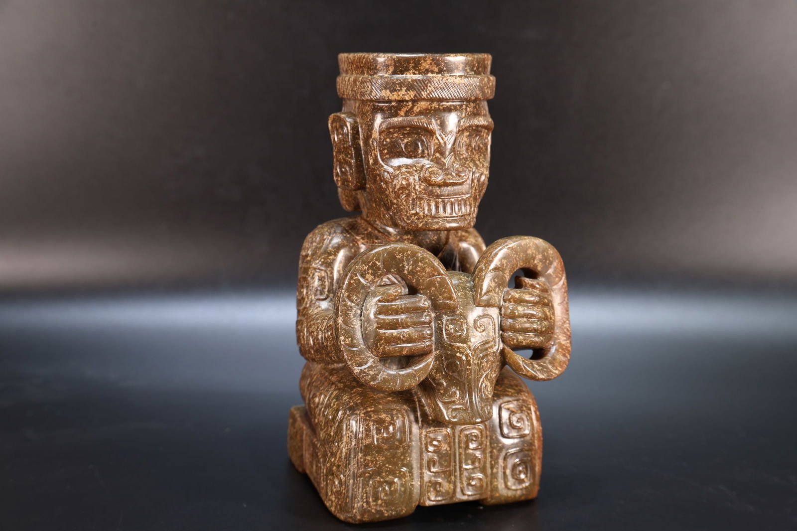 Jade Carved Beast Face Pattern Character Shape Ornament: Jade Carved Beast Face Pattern Character Shape Ornament (18 x 10 x 8cm)