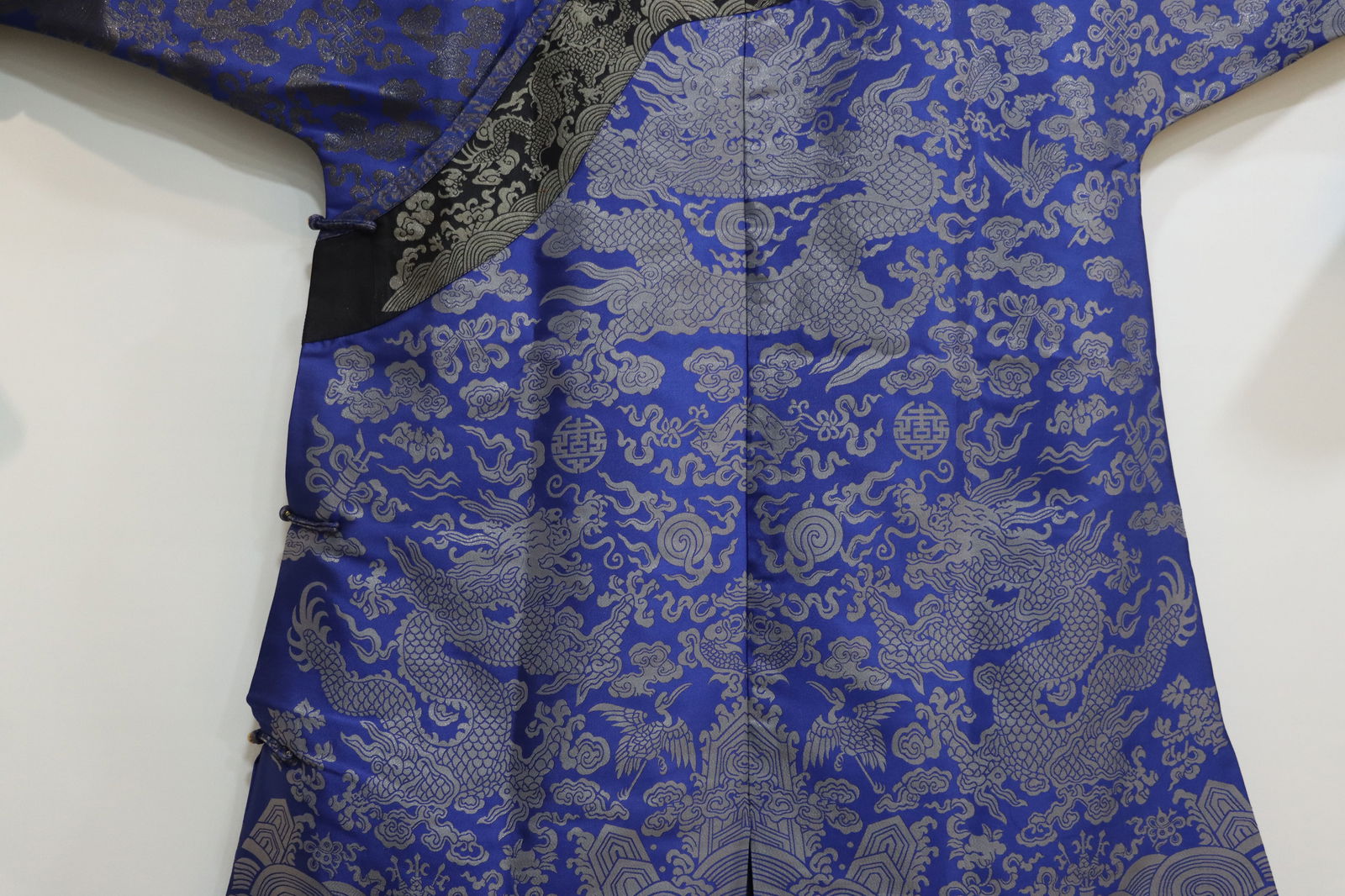 Silk Embroidery Dragon and Cloud Phoenix Pattern Dragon Robe - 4