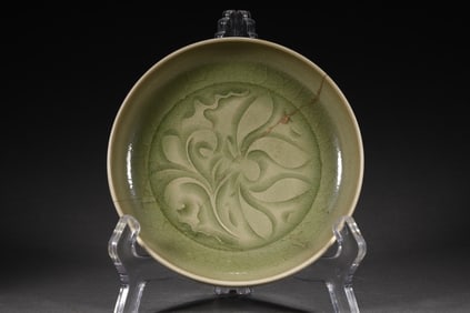 Yaozhou Ware Carved Flower Pattern Porcelain Plate