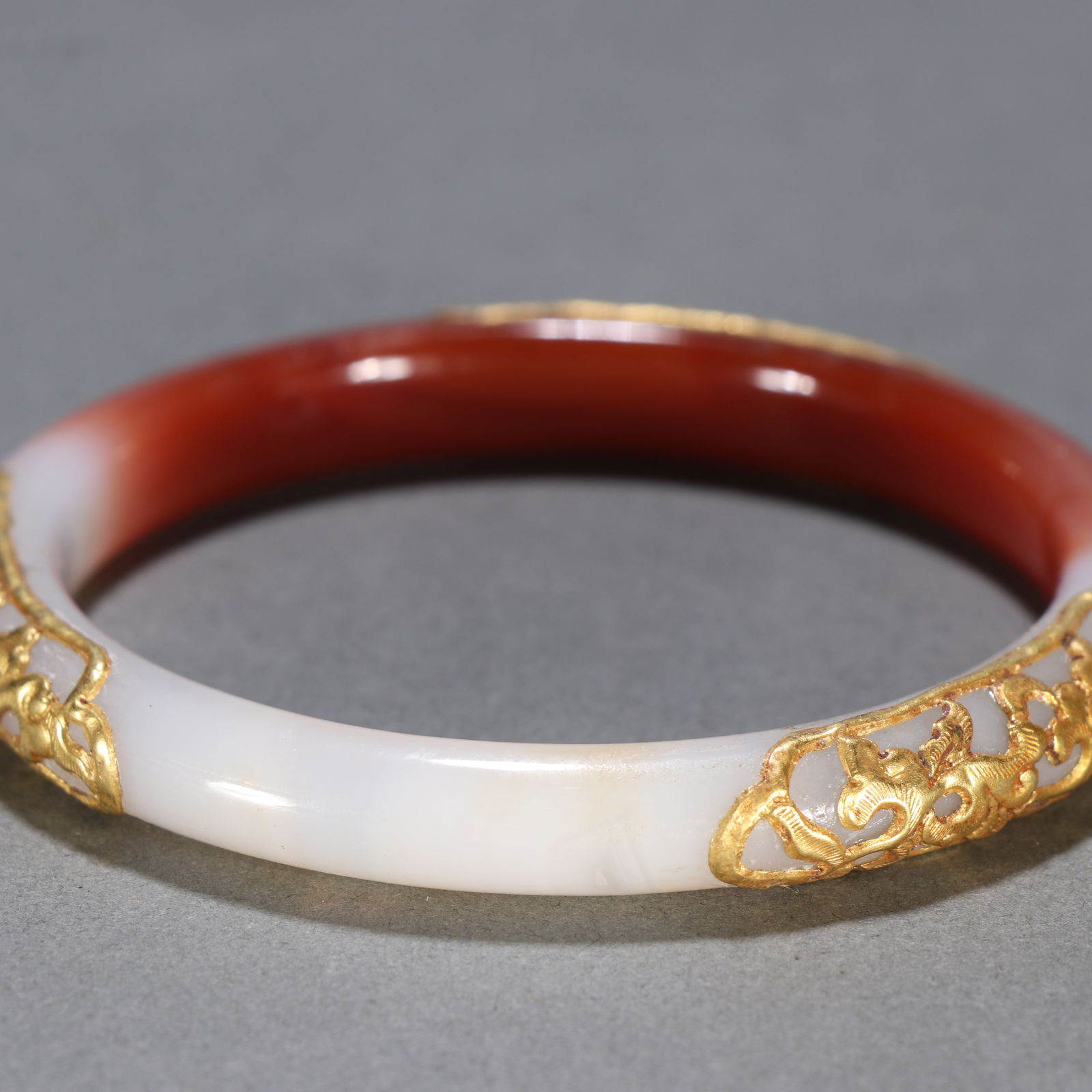 Agate Inlaid Gilt Silver Carved Flower Pattern Bangle - 4