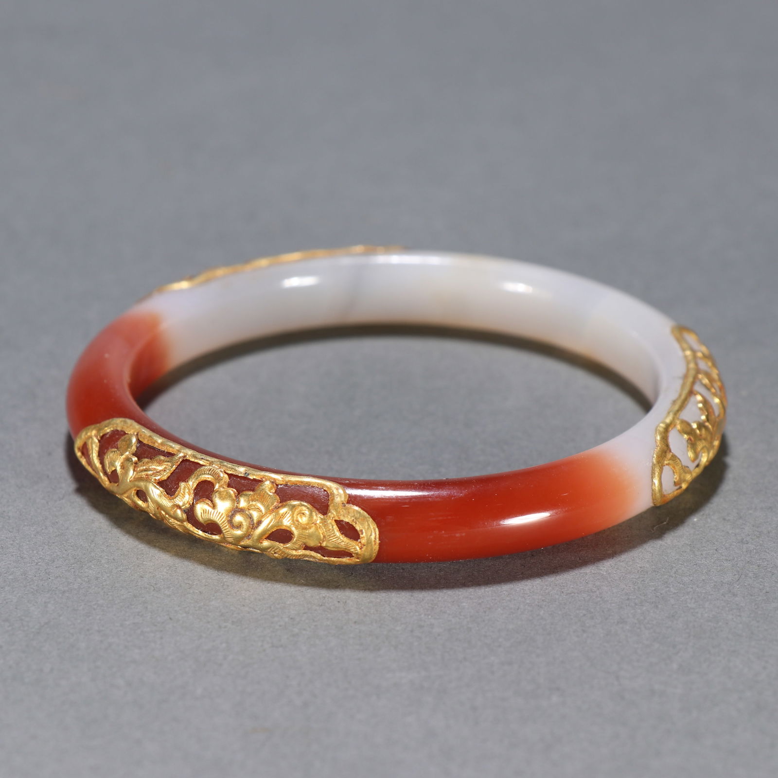 Agate Inlaid Gilt Silver Carved Flower Pattern Bangle - 9