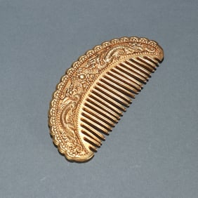 Gilt Bronze Carved Dragon Pattern Comb