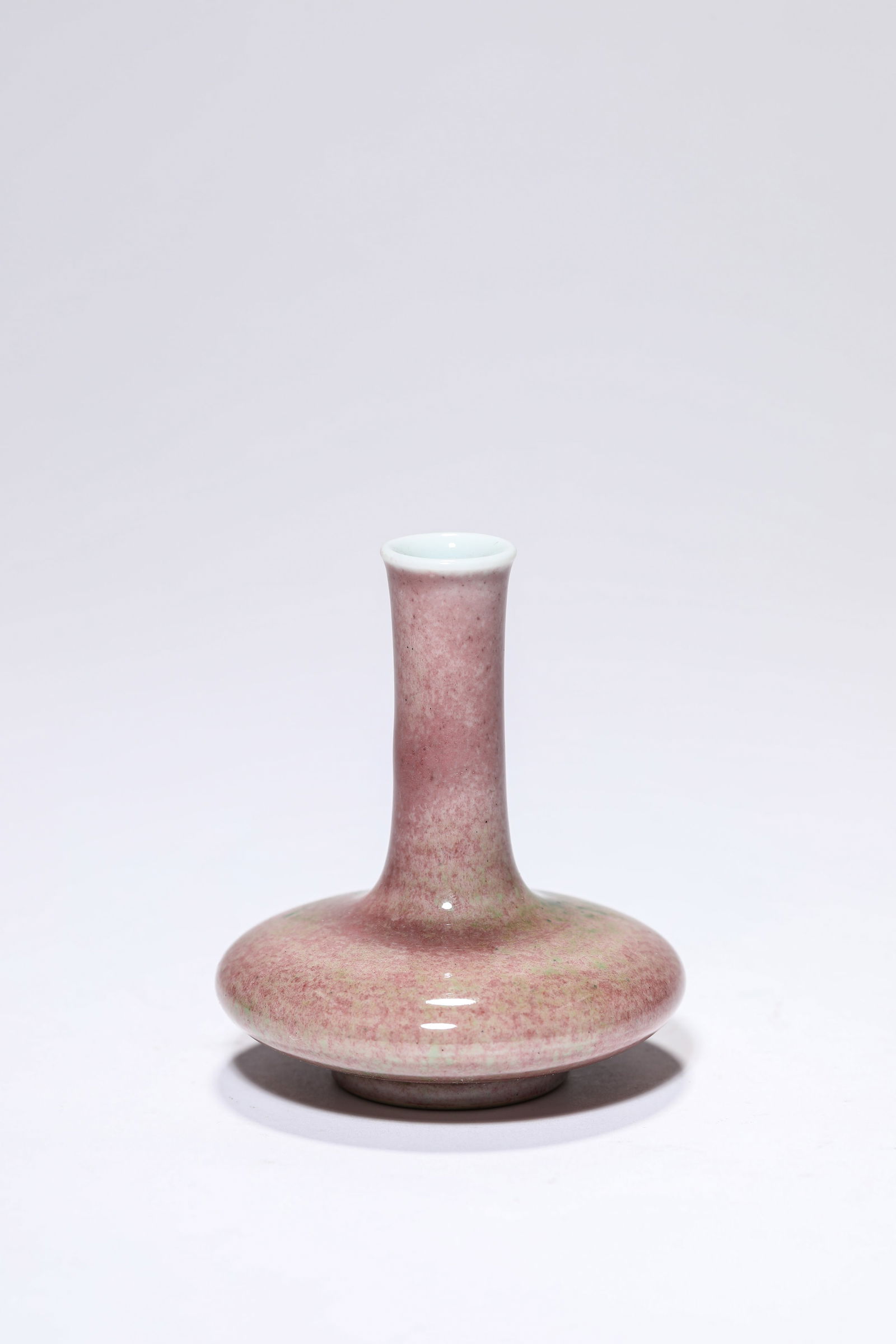 A Peachbloom-Glazed Vase - 2