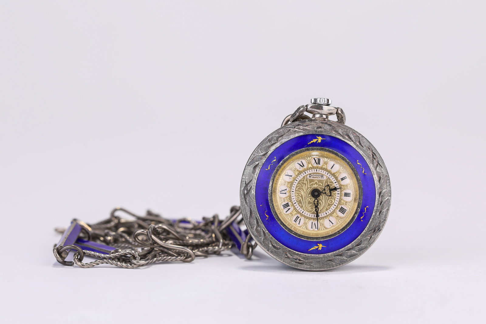 A Silver-Cased and Enamel ‘Engraved’ ‘Key-Wind’ Pocket Watch: A Silver-Cased and Enamel ‘Engraved’ ‘Key-Wind’ Pocket Watch (35mm,Weight 46g)