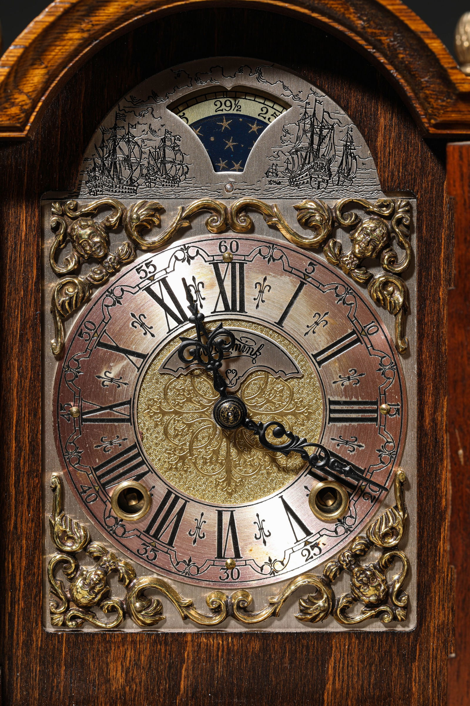 A Western Mantel Clock - 3