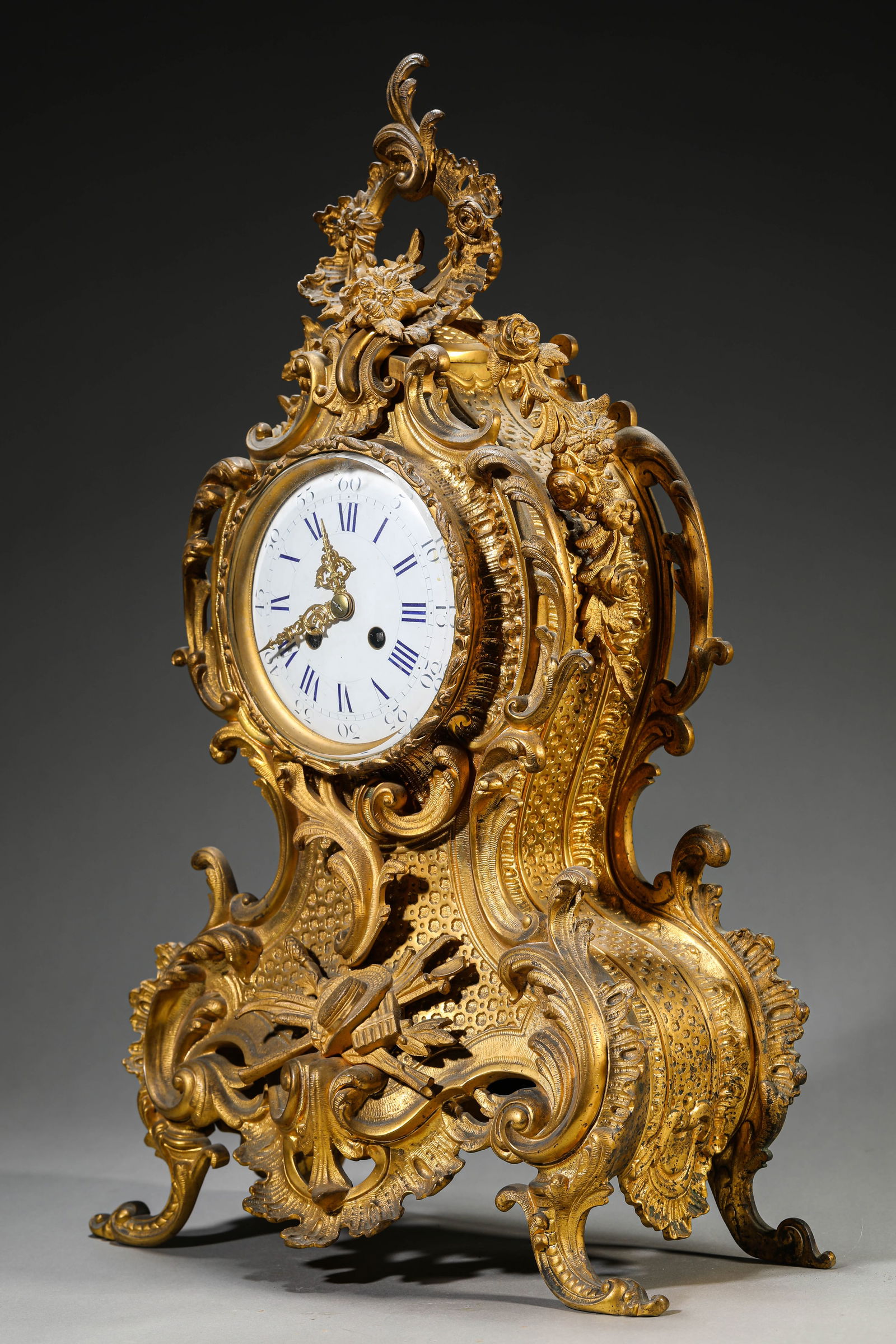 A Gilt-Bronze Western Clock - 4