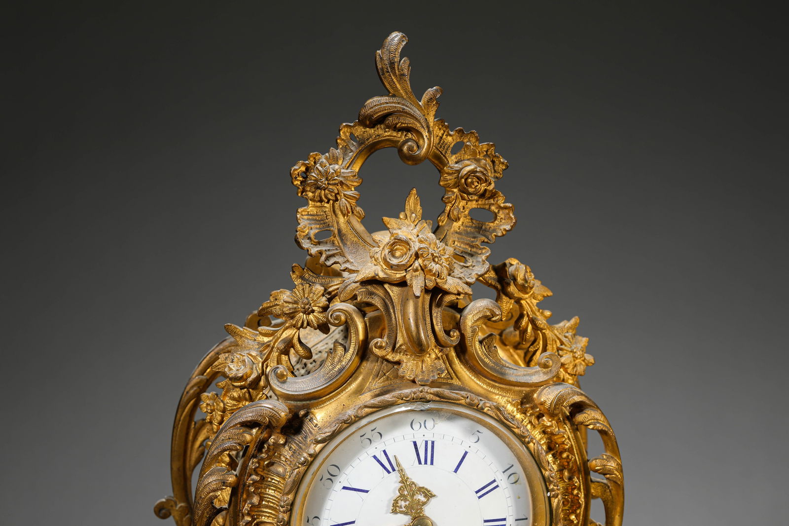 A Gilt-Bronze Western Clock - 7