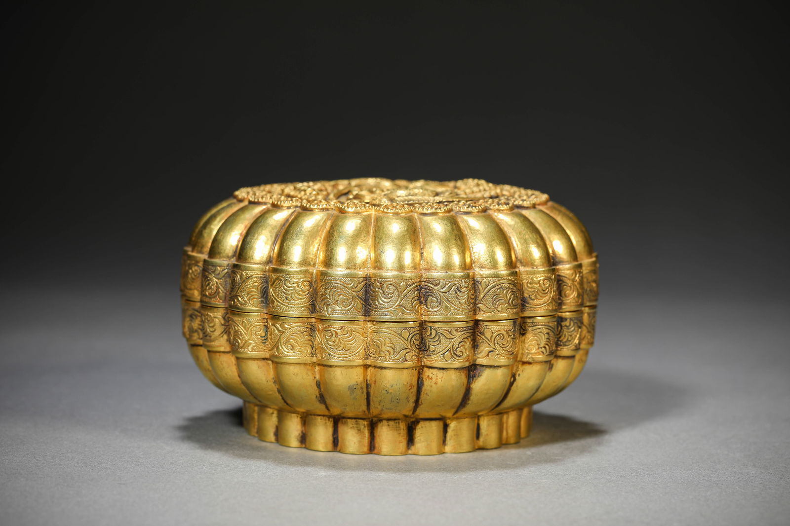 A Gilt-Silver ‘Phoenix’ Covered Box - 3