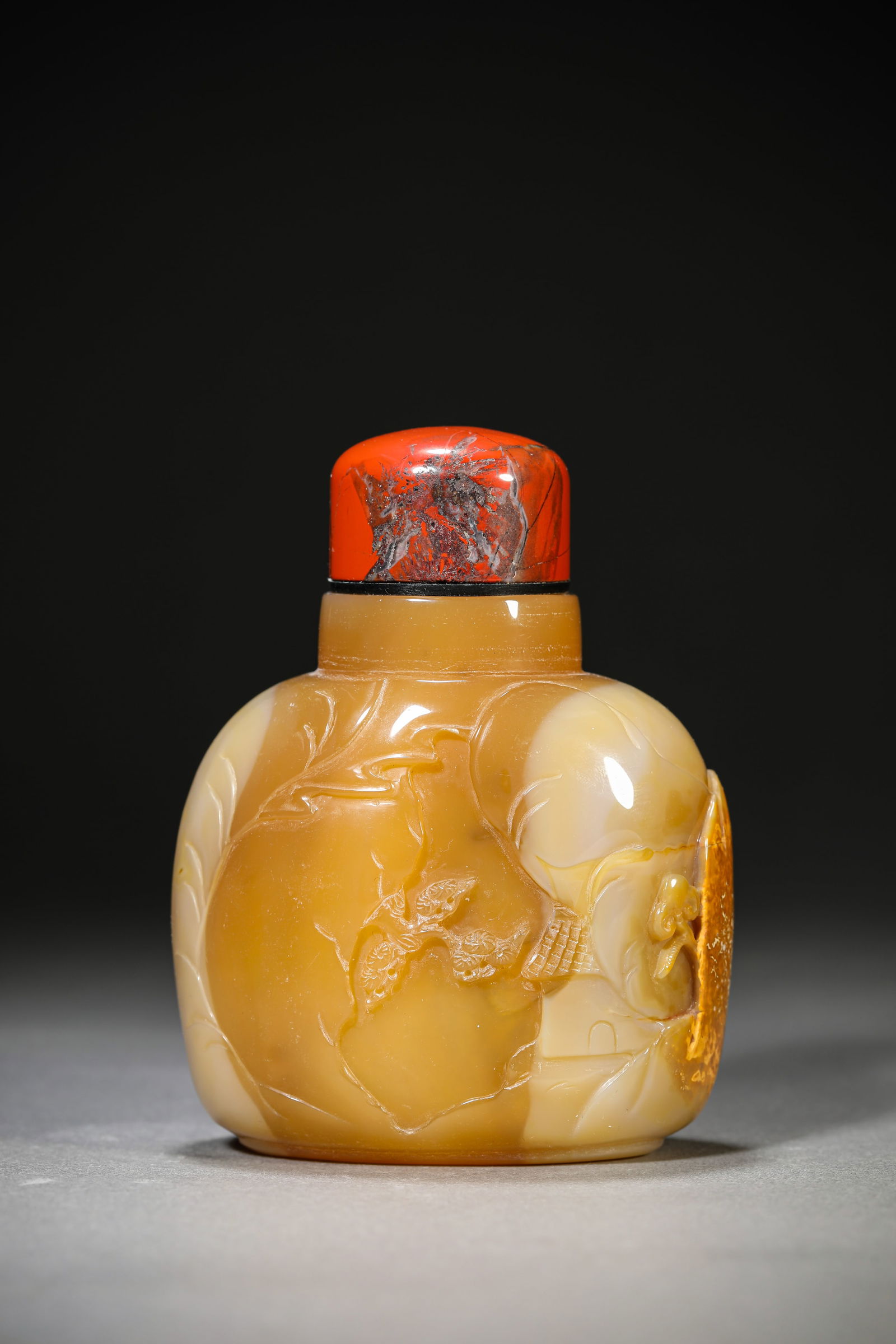 An Agate ‘Figural’ Snuff Bottle - 3