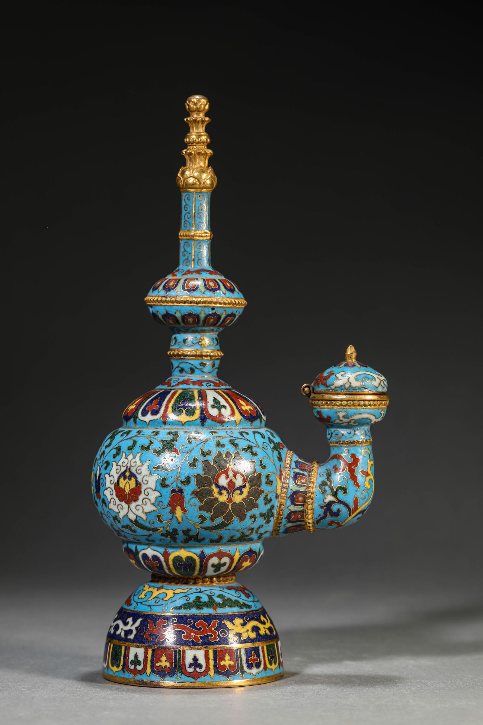 A Cloisonné Enamel ‘Interlocking Lotus’ ‘Bumpa’ Vessel - 3