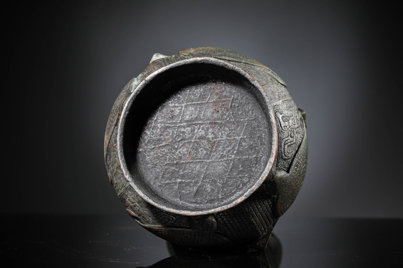 A Bronze 'Bei Dan' Hu - 7