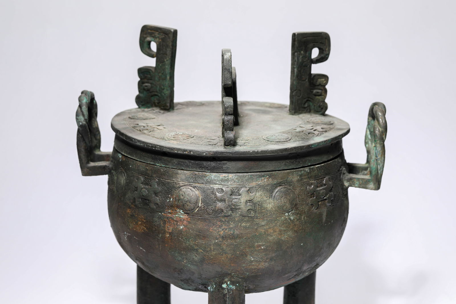 A Bronze 'Ding' Tripod - 2