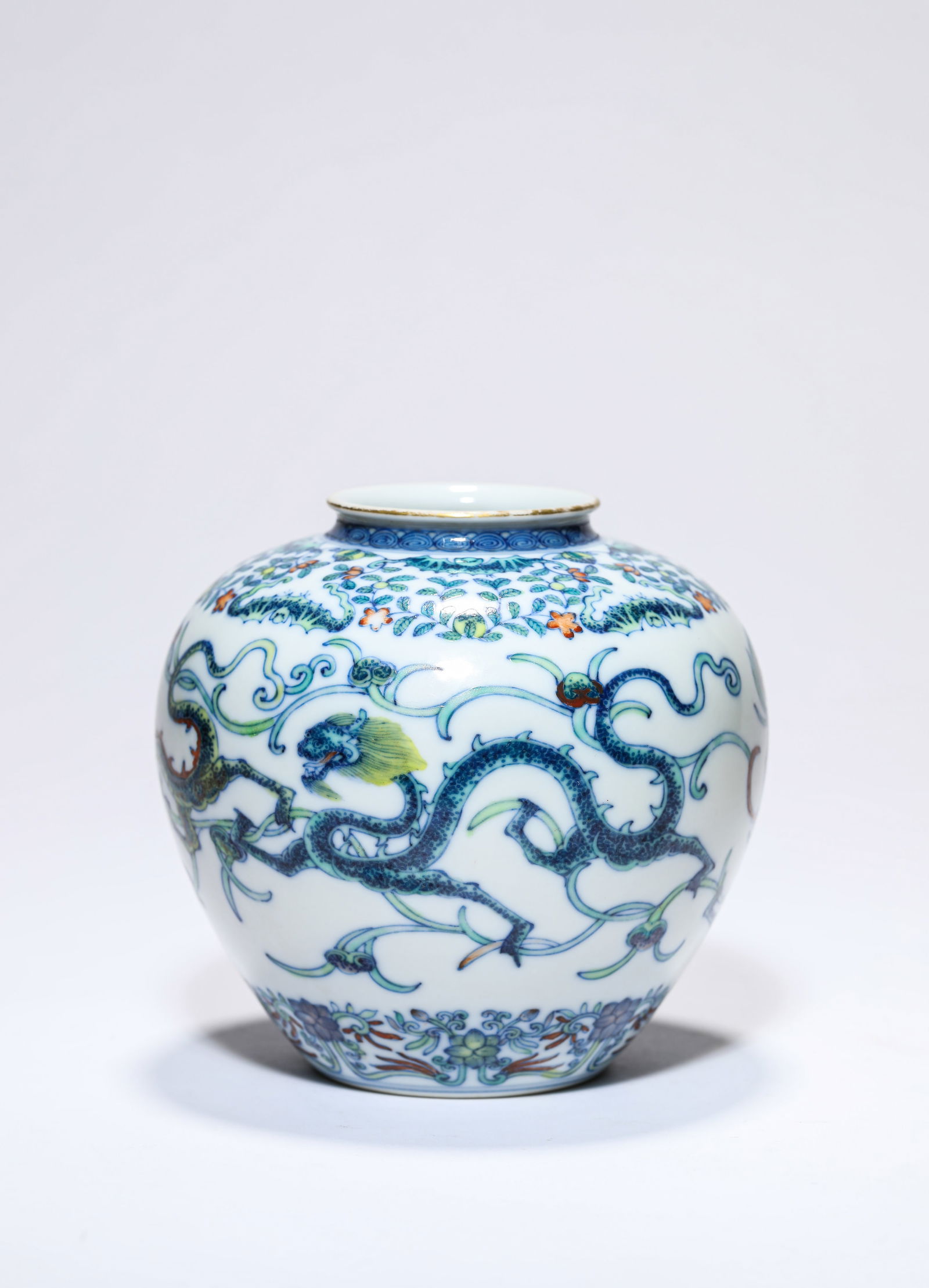 A Doucai 'Dragon' Jar - 2
