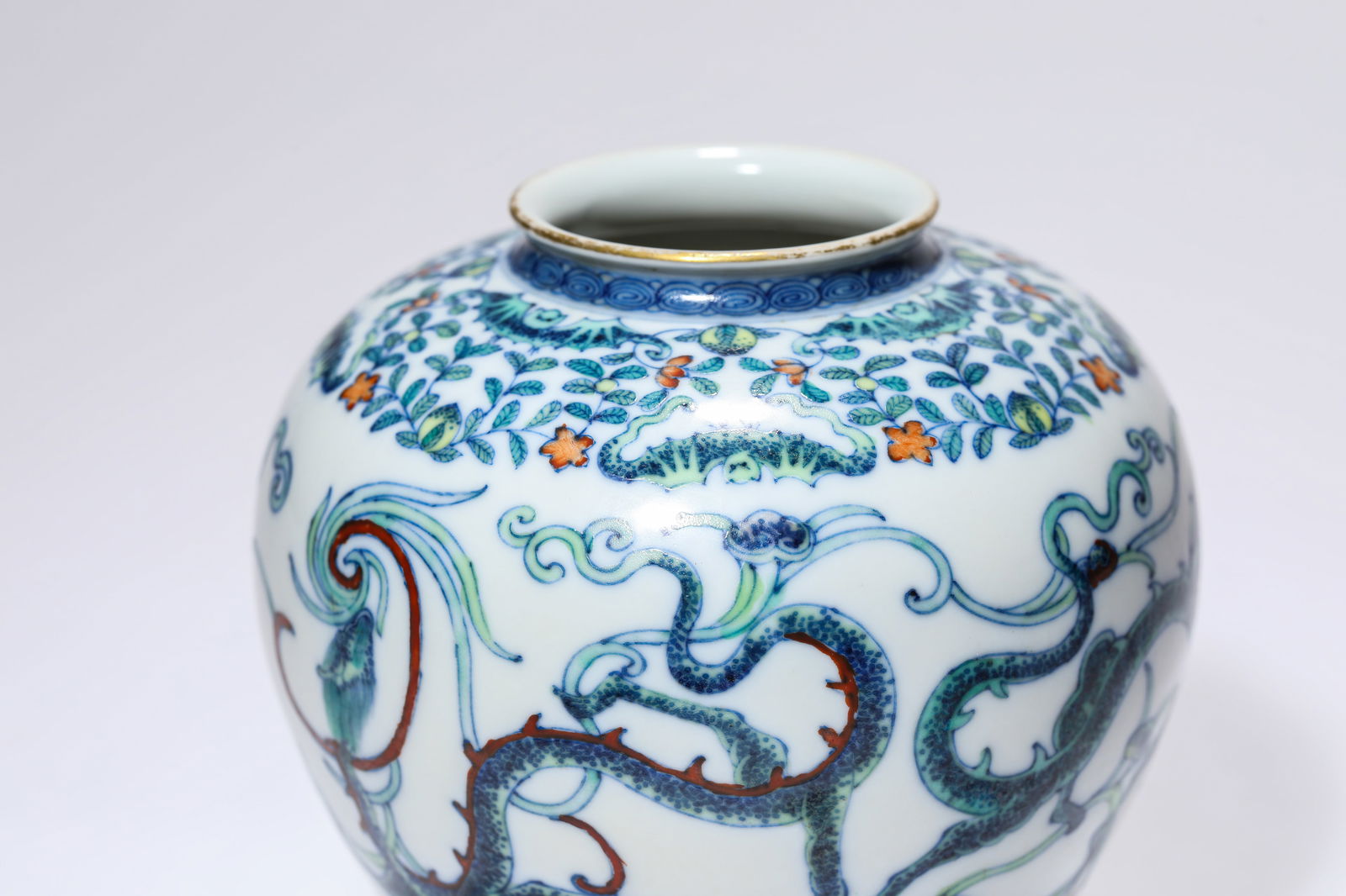 A Doucai 'Dragon' Jar - 5